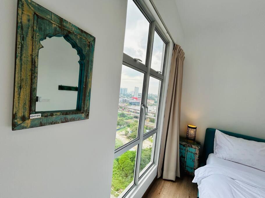 3 bedroom apt L21 in kl sentral with city view