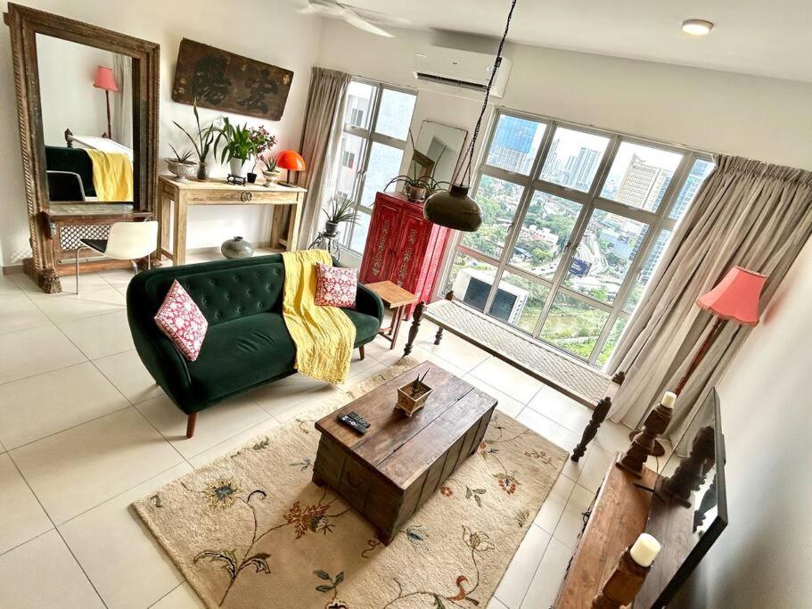 3 bedroom apt L21 in kl sentral with city view