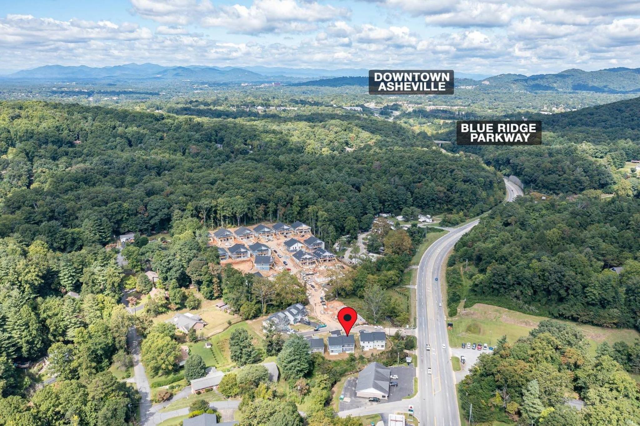 Modern Asheville Townhome 6 Min to Downtown Fire Pit Patio