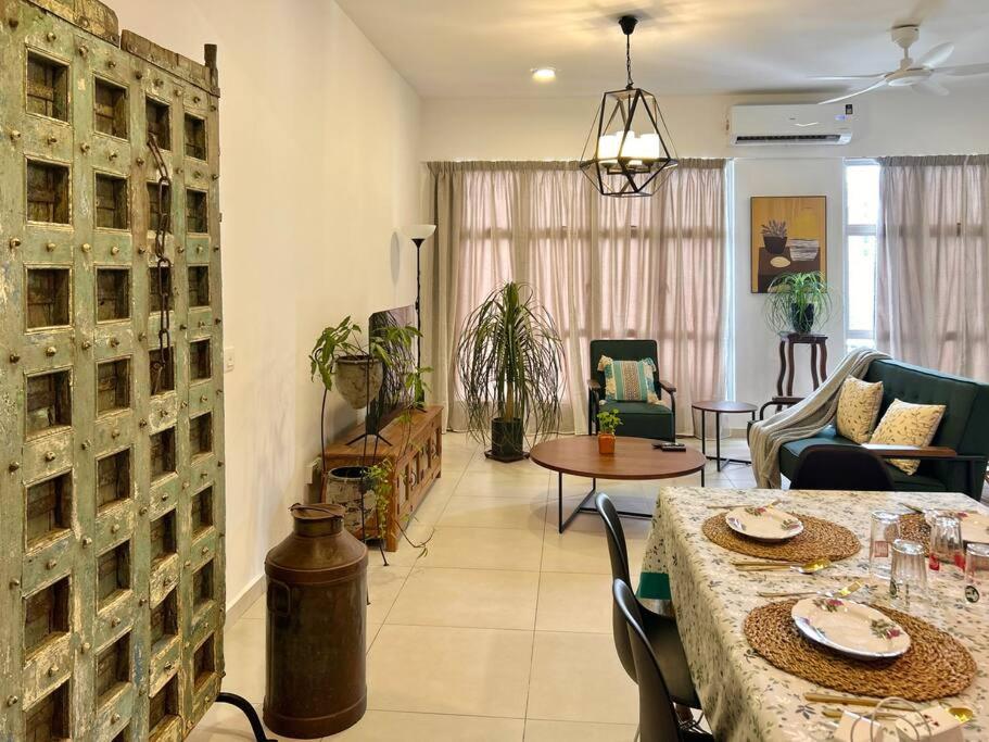 3 bedroom apt L26 at kl sentral with city view