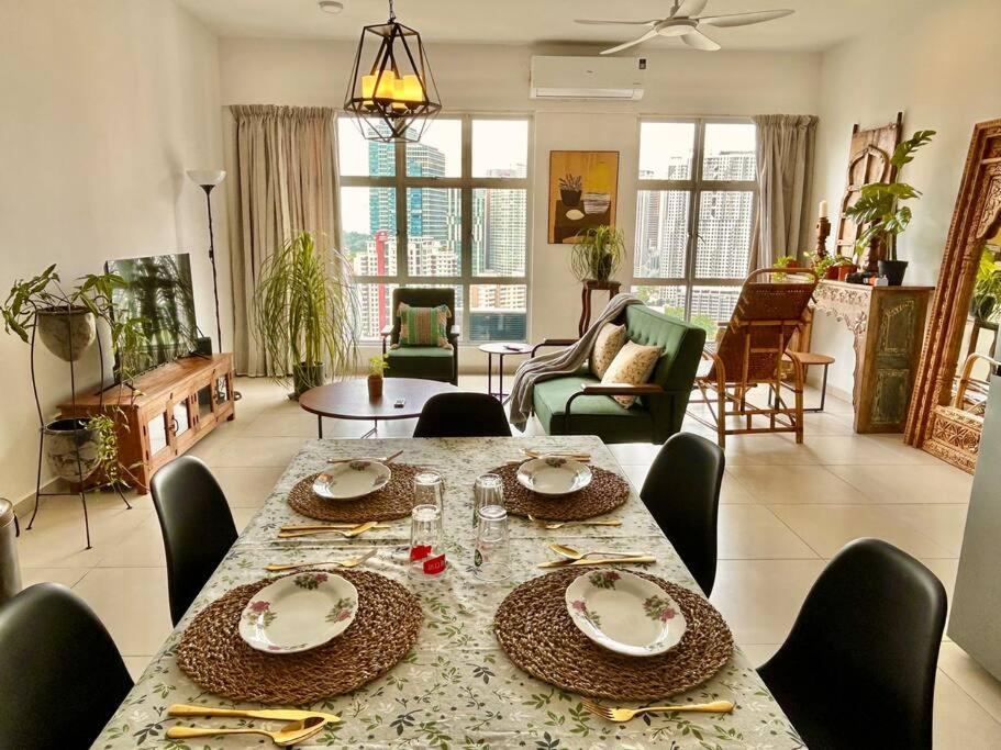 3 bedroom apt L26 at kl sentral with city view