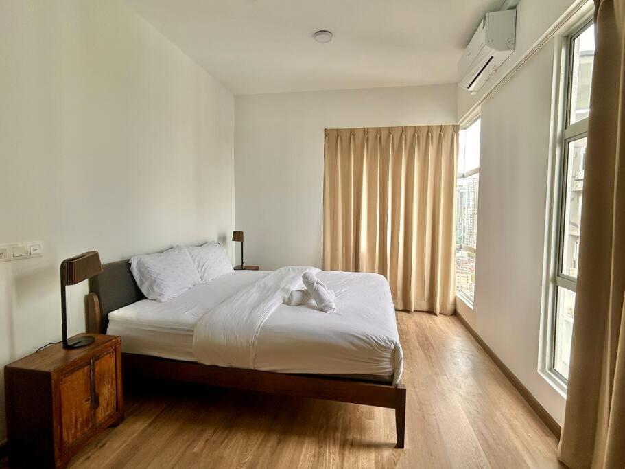 3 bedroom apt L26 at kl sentral with city view