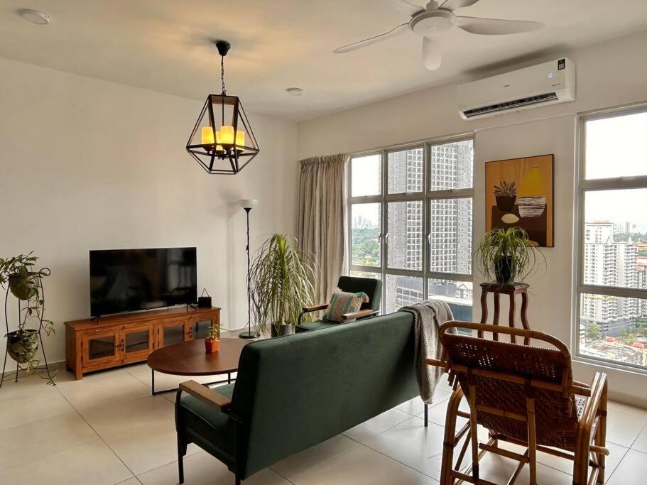 3 bedroom apt L26 at kl sentral with city view