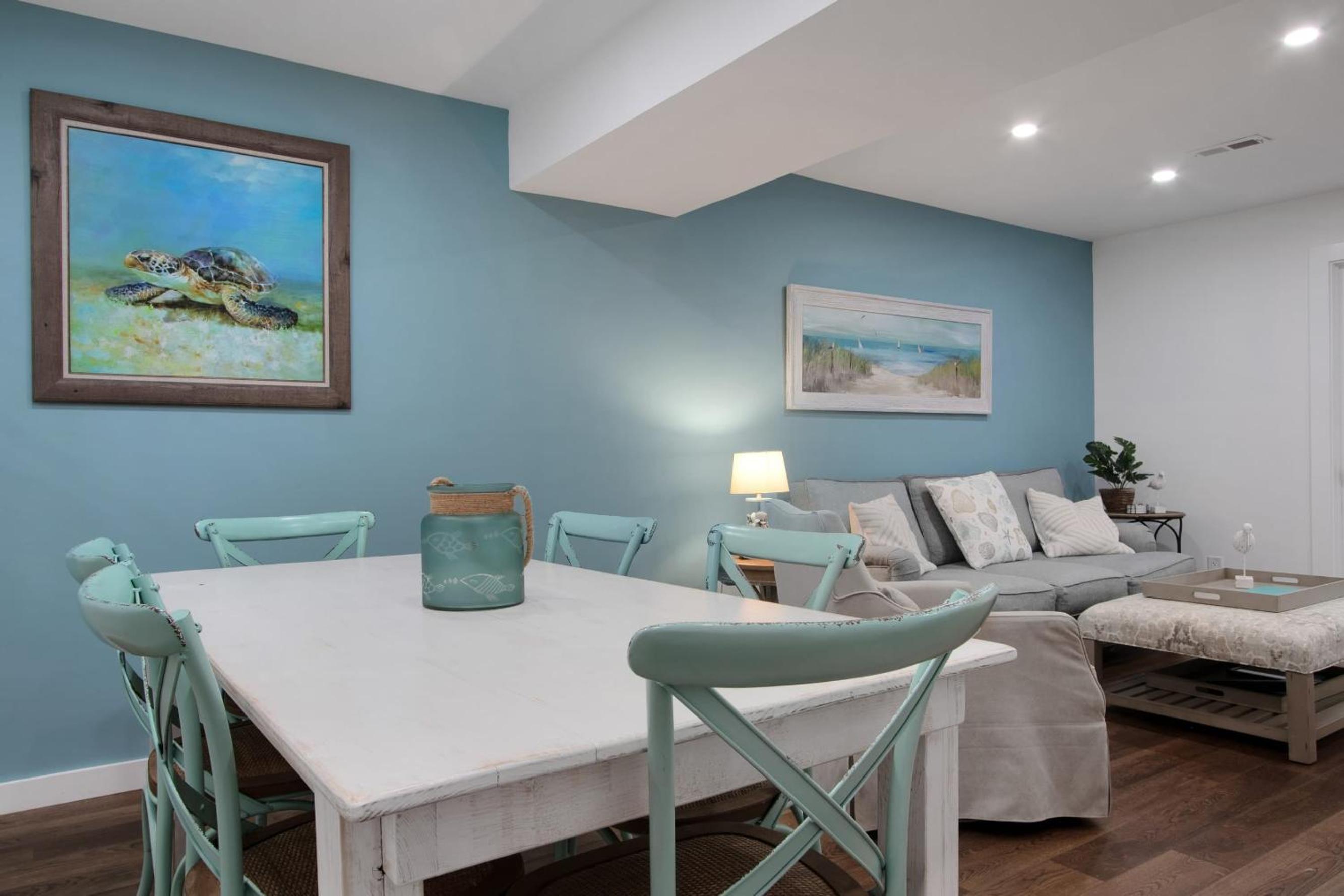 Shem Creek Retreat by AvantStay 10 Mins to Downtown Charleston Yard Patio