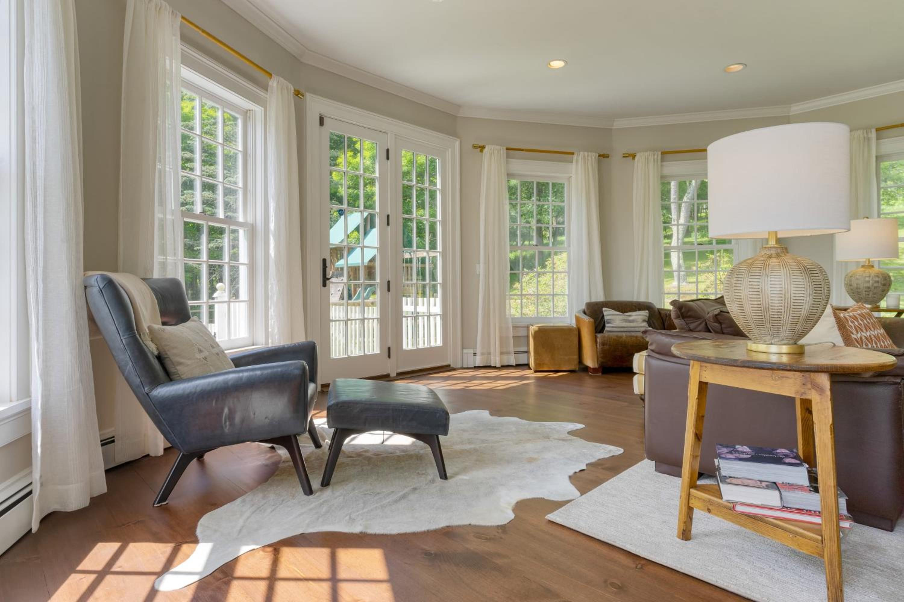 Secluded Estate • Optional Guest House Pond Playroom Gym Theater Sunny Pond by AvantStay