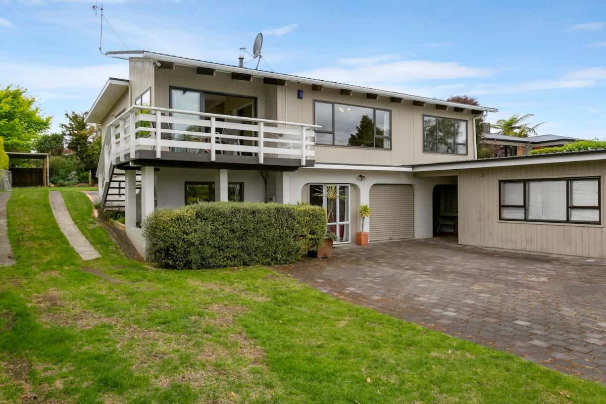Taupo Vacations - Spacious Family Retreat in Taupo - Property Image 18