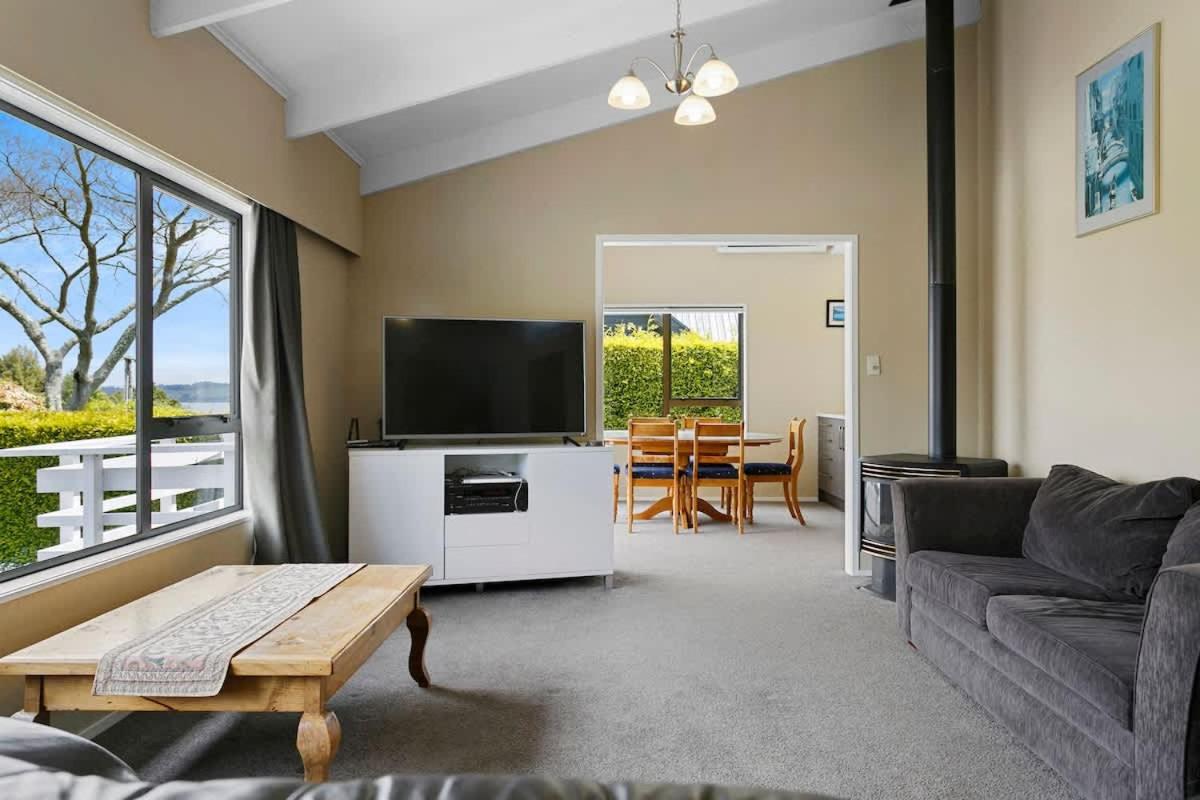 Taupo Vacations - Spacious Family Retreat in Taupo - Property Image 28
