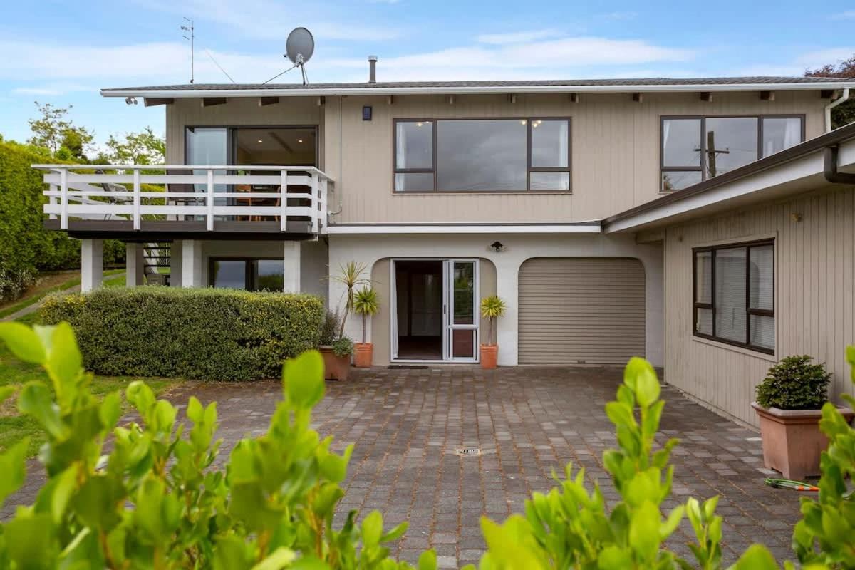 Taupo Vacations - Spacious Family Retreat in Taupo - Property Image 25