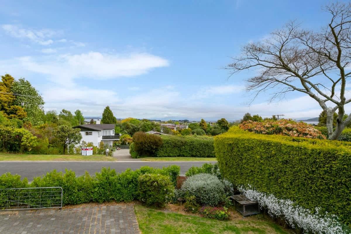 Taupo Vacations - Spacious Family Retreat in Taupo - Property Image 7