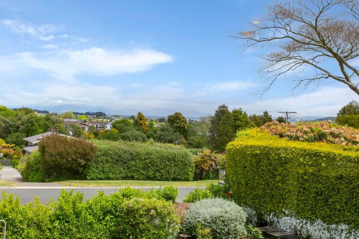 Taupo Vacations - Spacious Family Retreat in Taupo - Property Image 9