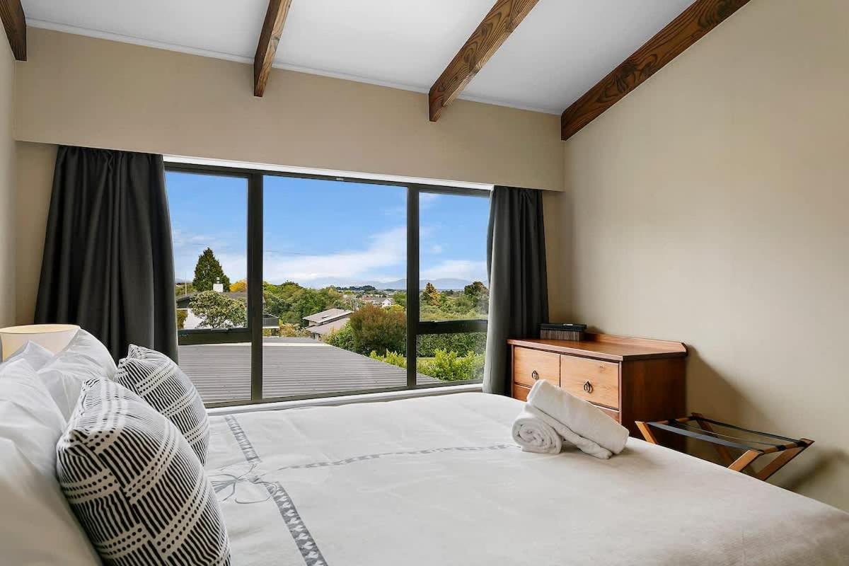 Taupo Vacations - Spacious Family Retreat in Taupo - Property Image 1