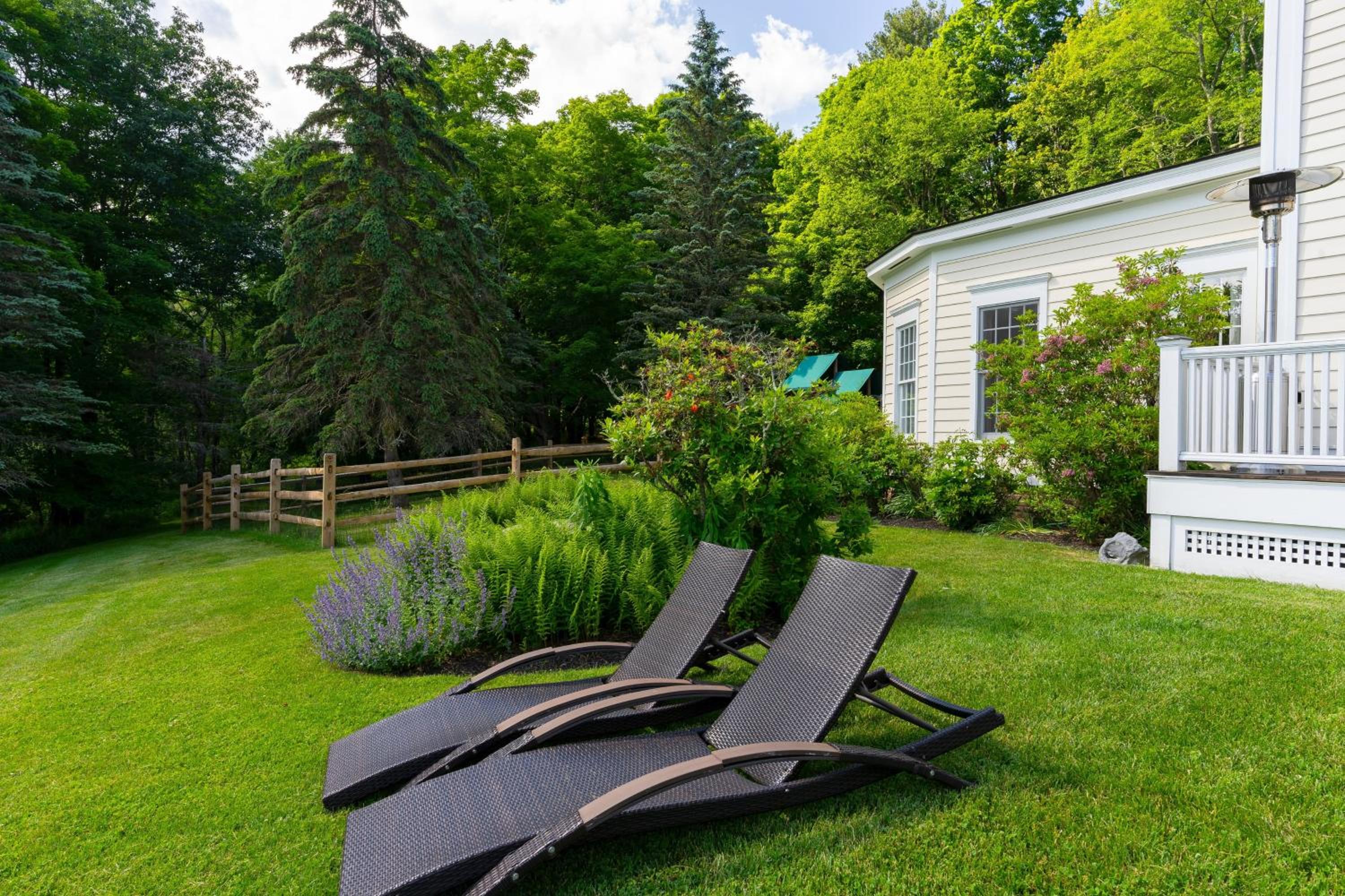 Secluded Estate • Optional Guest House Pond Playroom Gym Theater Sunny Pond by AvantStay