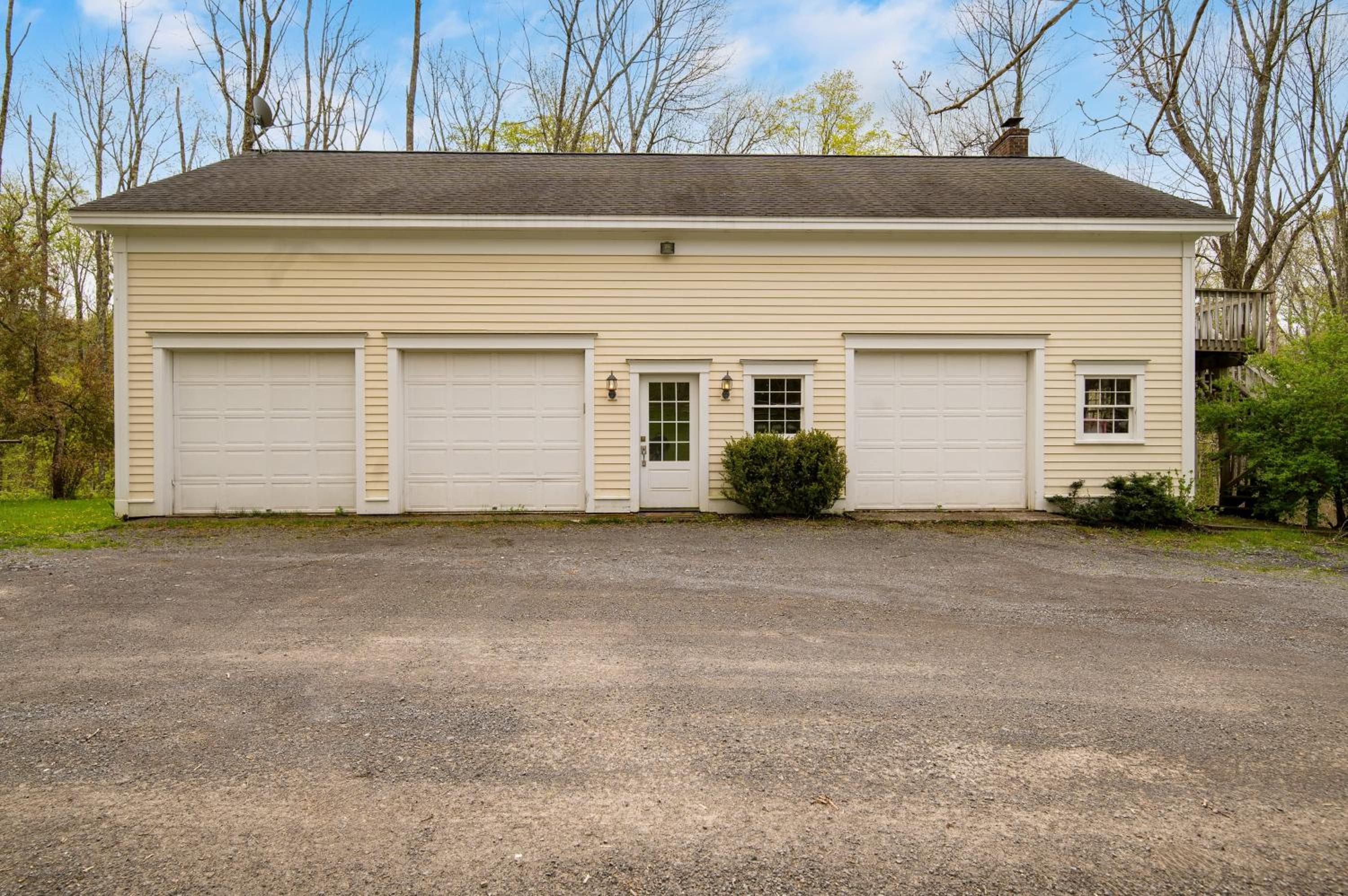 Secluded Estate • Optional Guest House Pond Playroom Gym Theater Sunny Pond by AvantStay