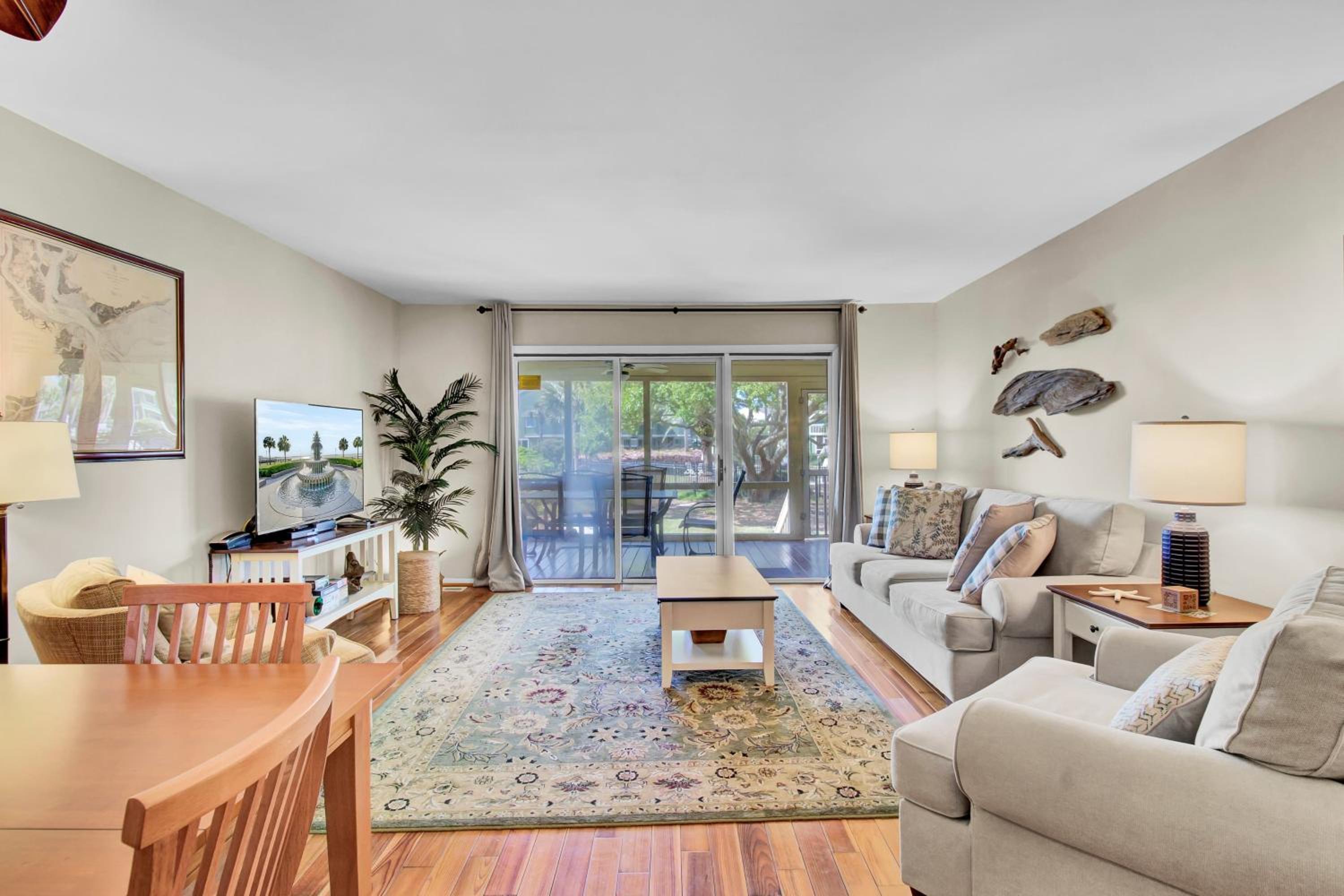 3C Mariners Walk by AvantStay Beach Pool Access Enclosed Porch