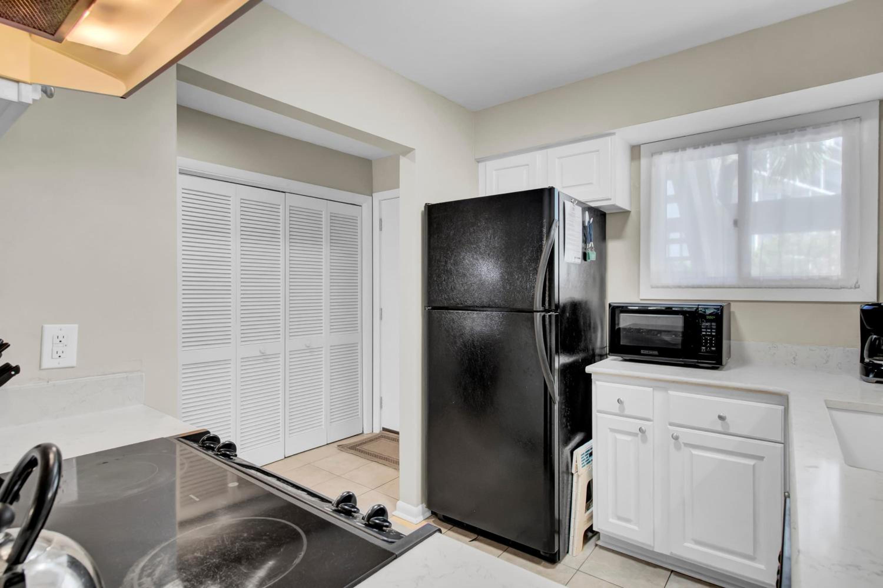 3C Mariners Walk by AvantStay Beach Pool Access Enclosed Porch