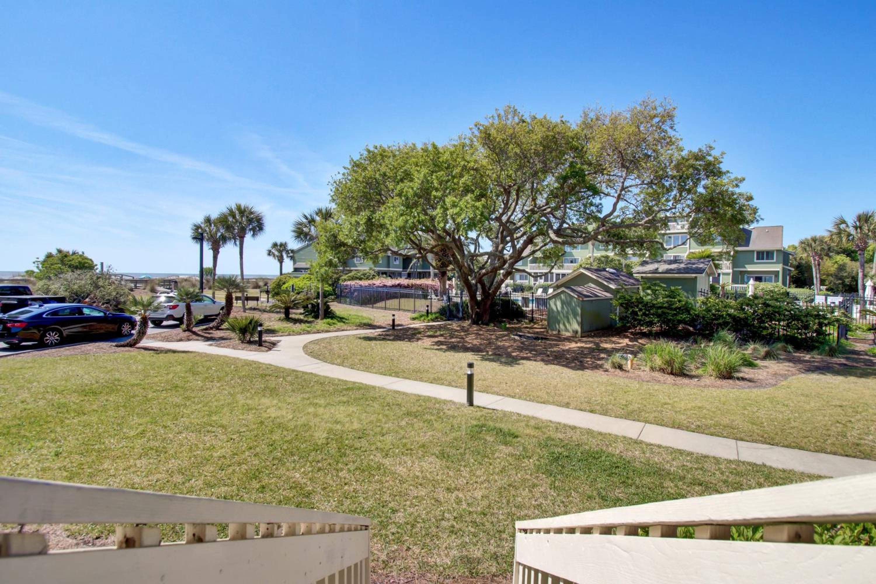 3C Mariners Walk by AvantStay Beach Pool Access Enclosed Porch