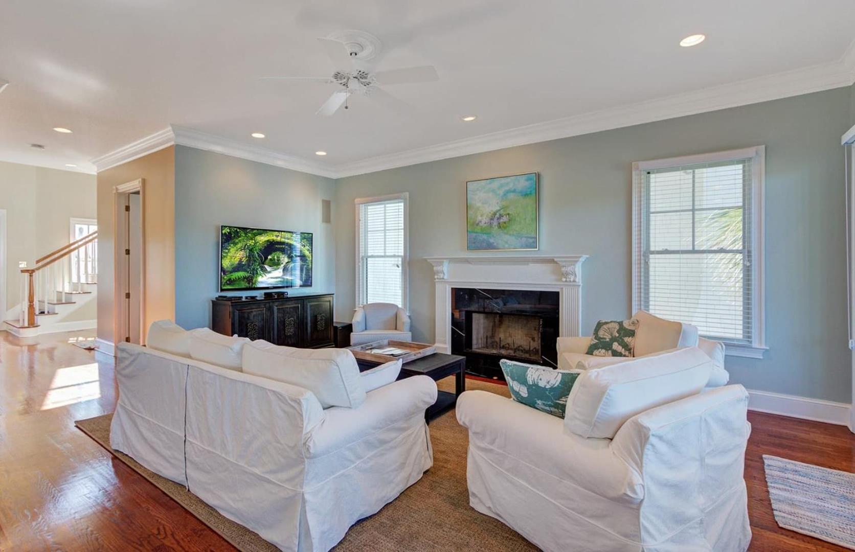 20 Morgan Place Drive by AvantStay Waterfront Home w Private Dock
