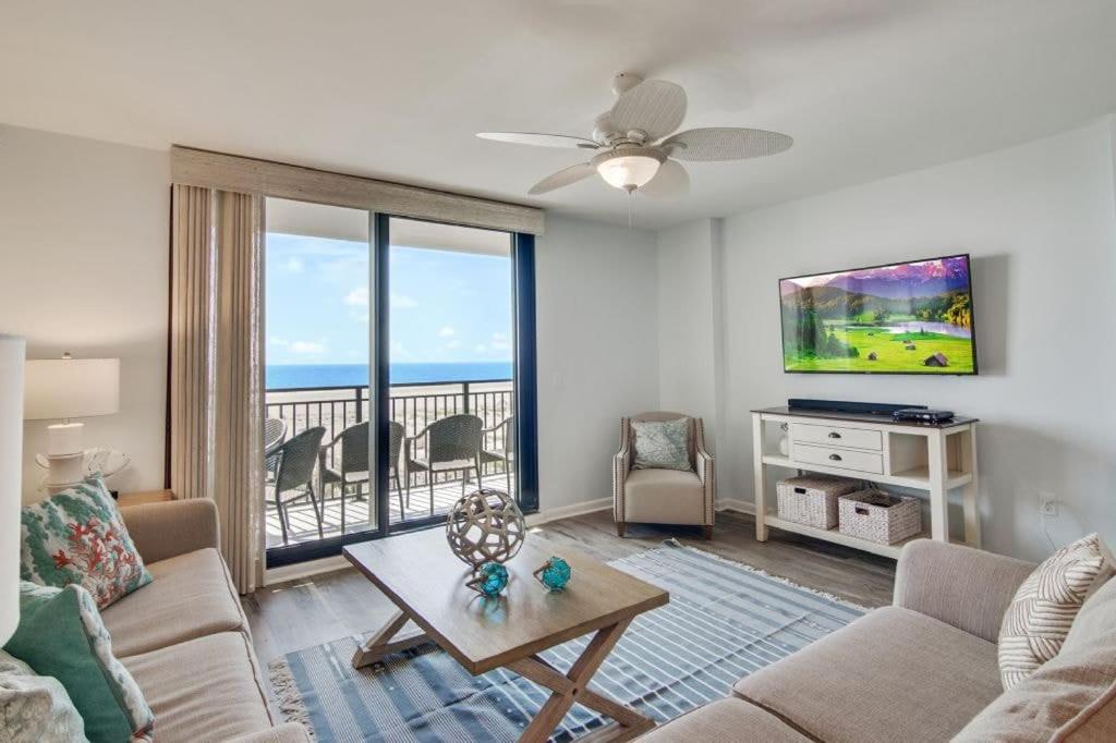 428 D Shipwatch by AvantStay Ocean View w Community Pool Access