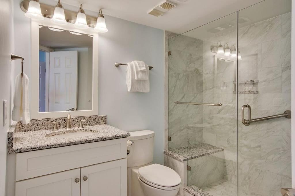 428 D Shipwatch by AvantStay Ocean View w Community Pool Access