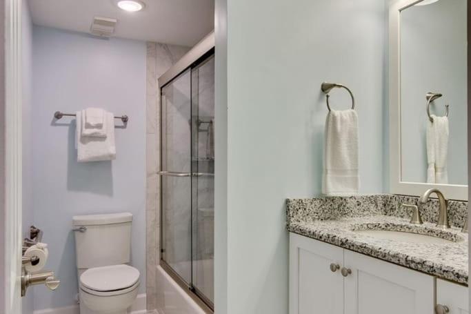 428 D Shipwatch by AvantStay Ocean View w Community Pool Access