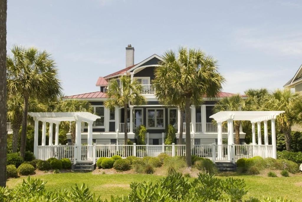 3902 Palm Blvd by AvantStay Beach Access Oceanfront Views w Pool