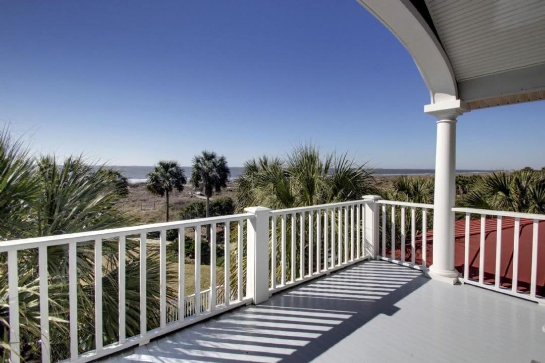 3902 Palm Blvd by AvantStay Beach Access Oceanfront Views w Pool