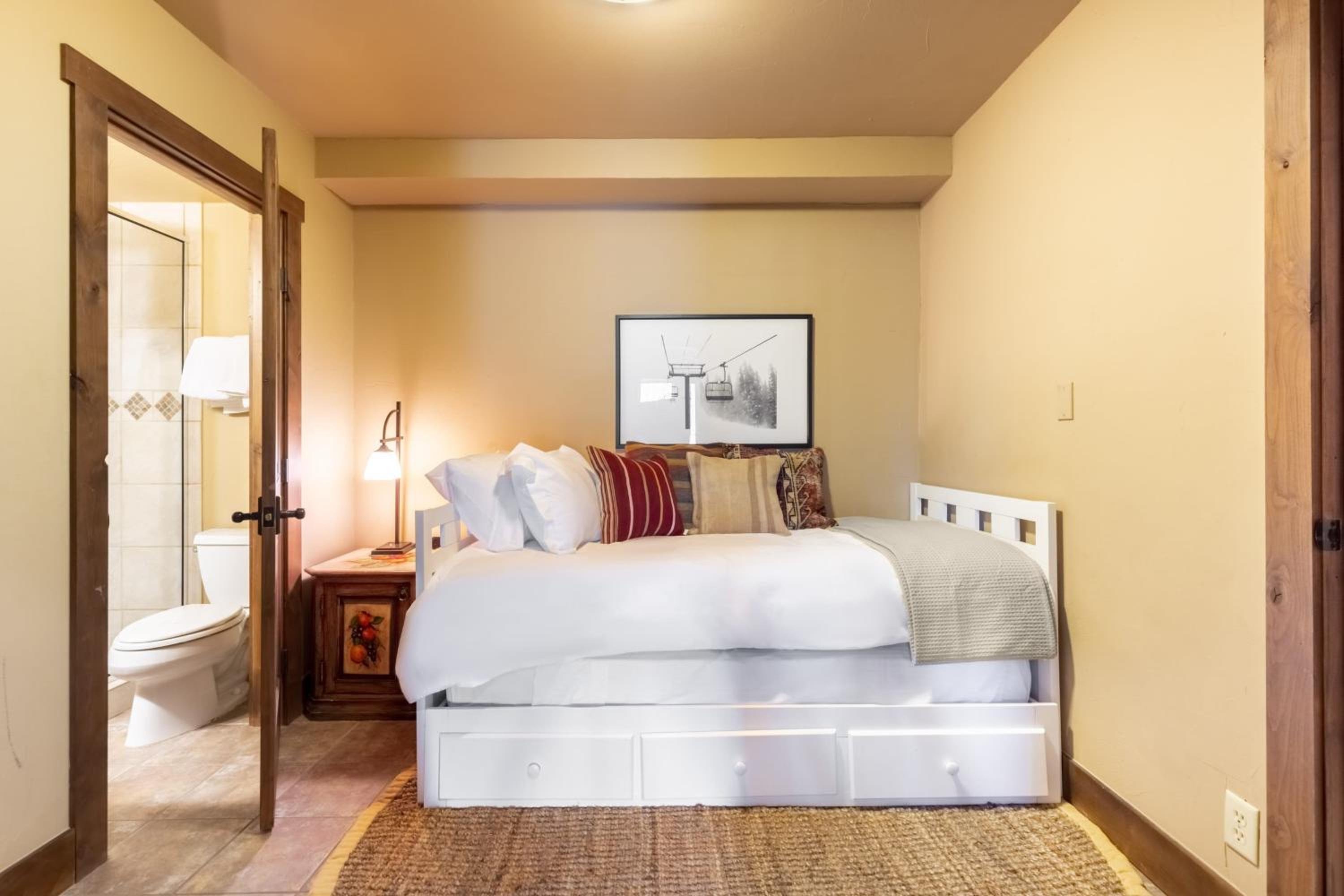 Frontier by AvantStay Incredible Mtn Views Hot Tub Gorgeous Breckenridge Home Close to Slopes