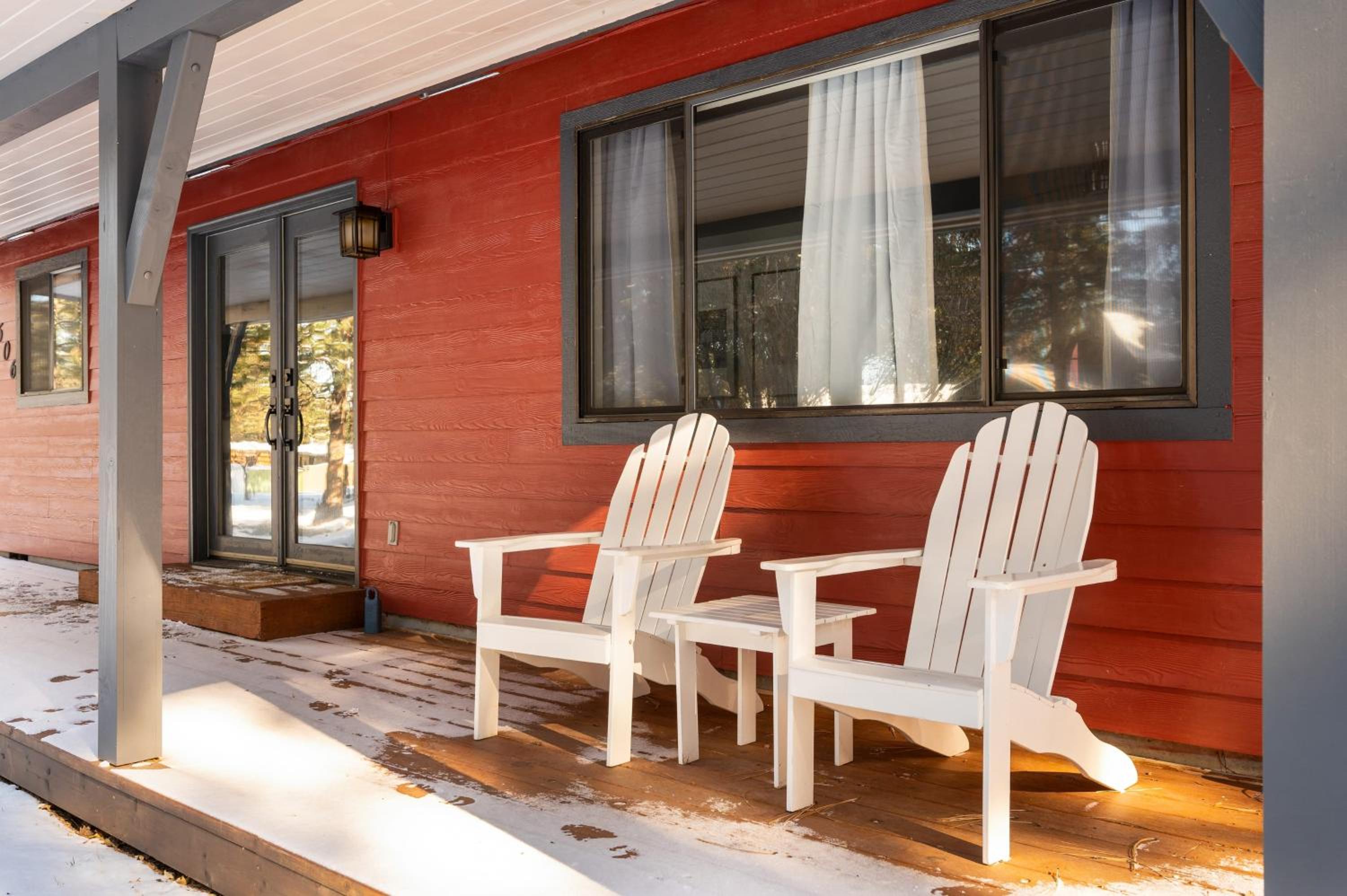 Quiet River Bend Cabin by AvantStay 35 Mins to Mt Bachelor 10 Mins to Town Centre Hot Tub