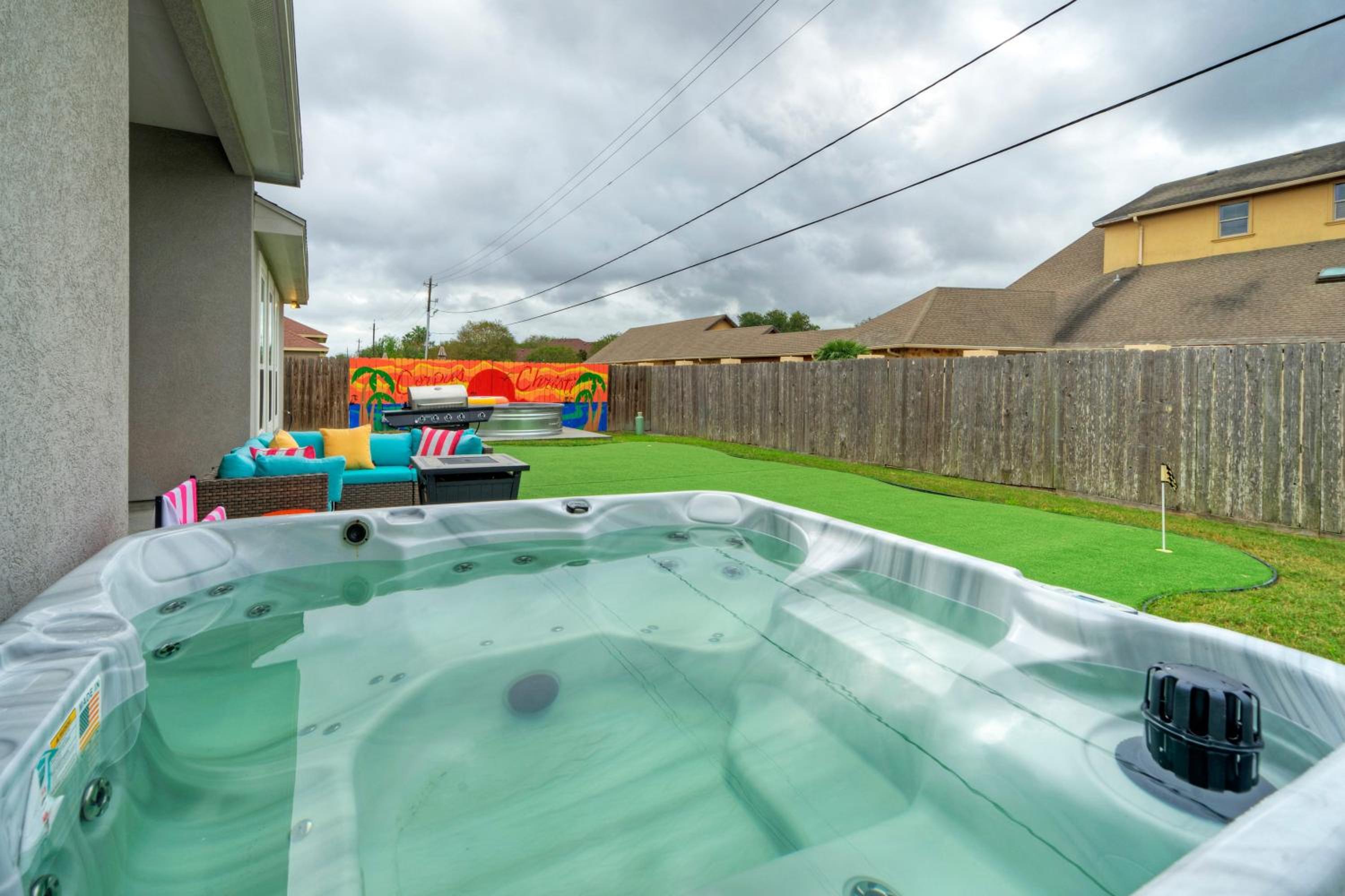 Graford by AvantStay Hot Tub Firepit Mini Putt