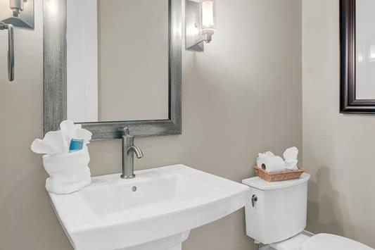 3100 Palm Boulevard by AvantStay Beachfront Ocean Views Private Pool