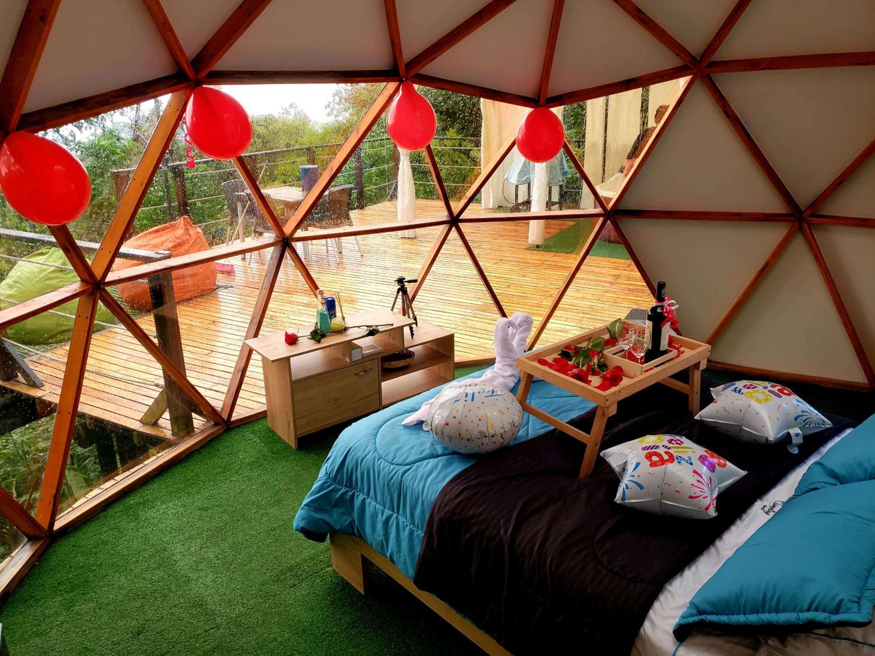 Elementium Glamping