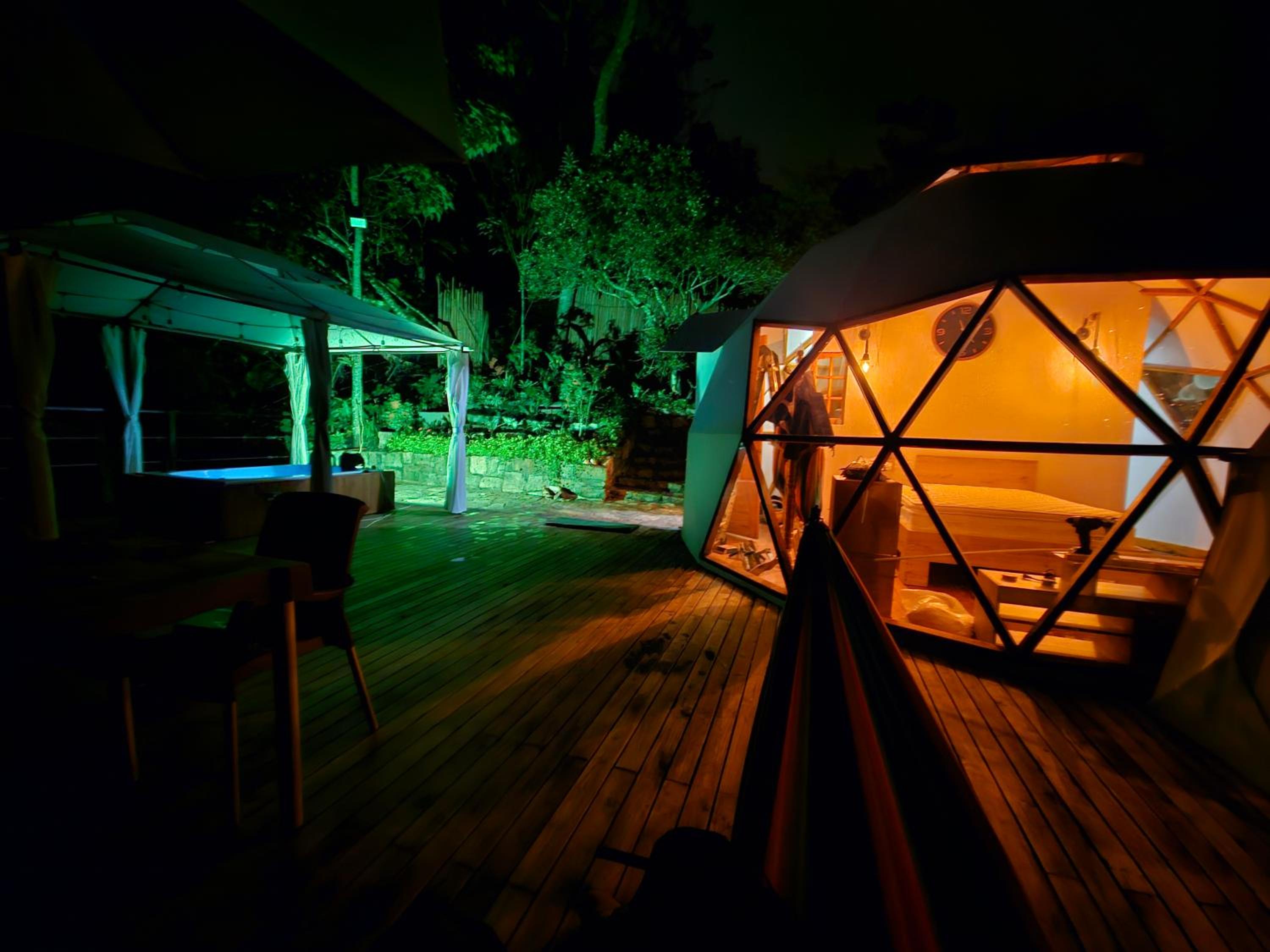 Elementium Glamping