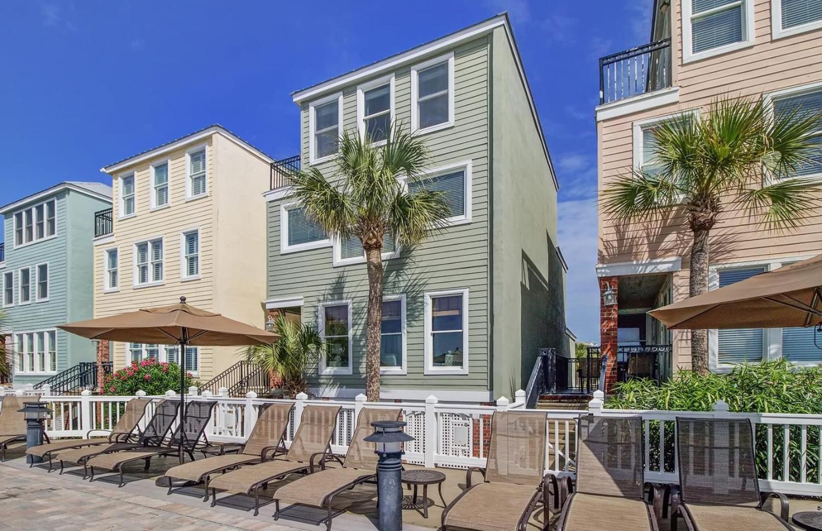 109 Grand Pavilion by AvantStay Beachfront Views