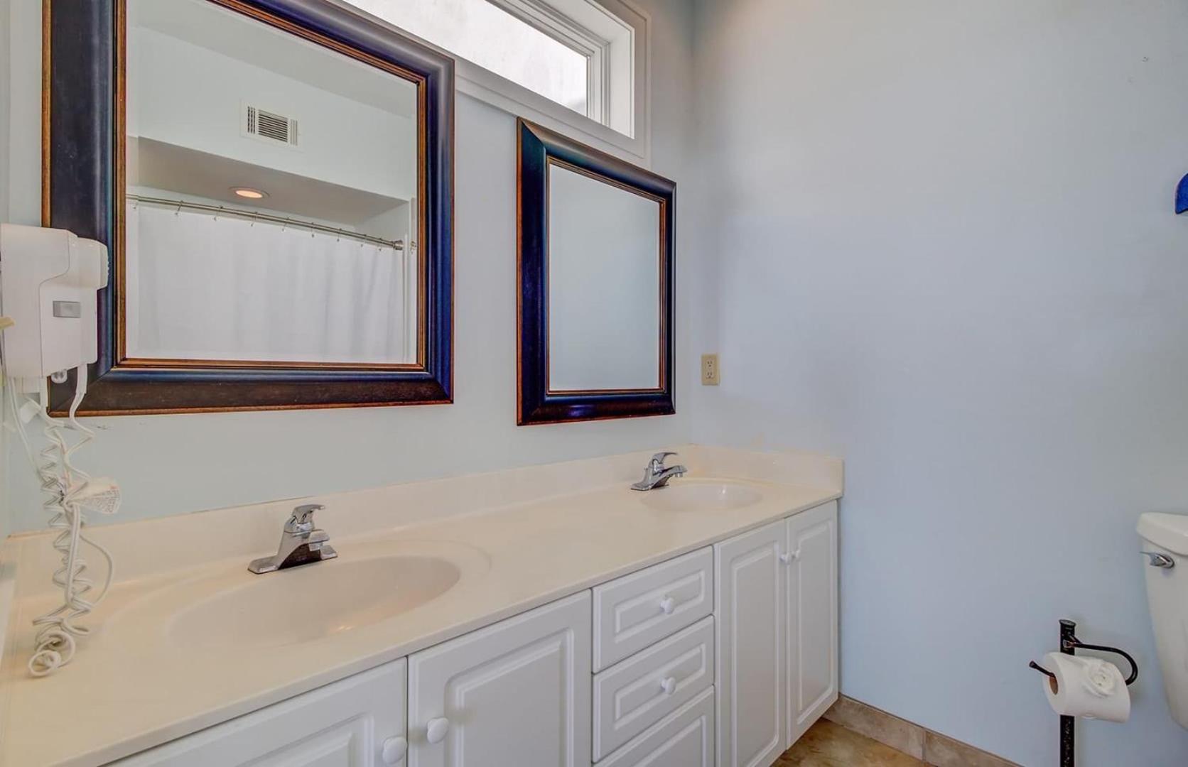 109 Grand Pavilion by AvantStay Beachfront Views