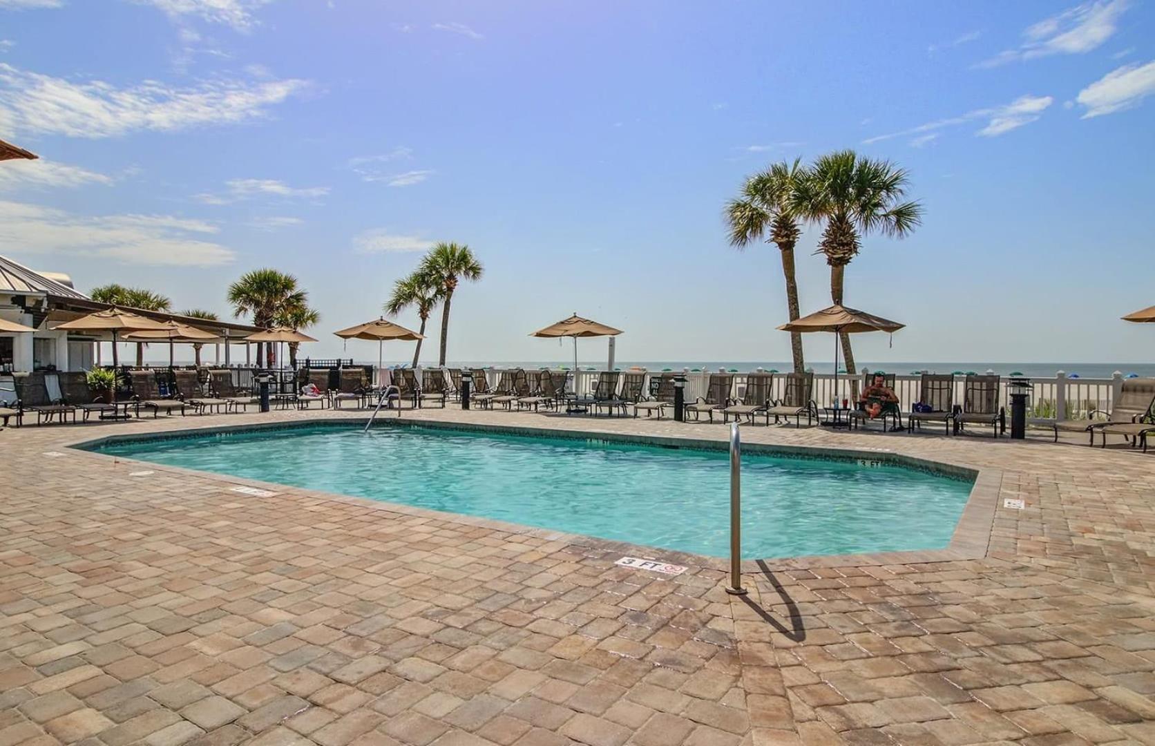 109 Grand Pavilion by AvantStay Beachfront Views