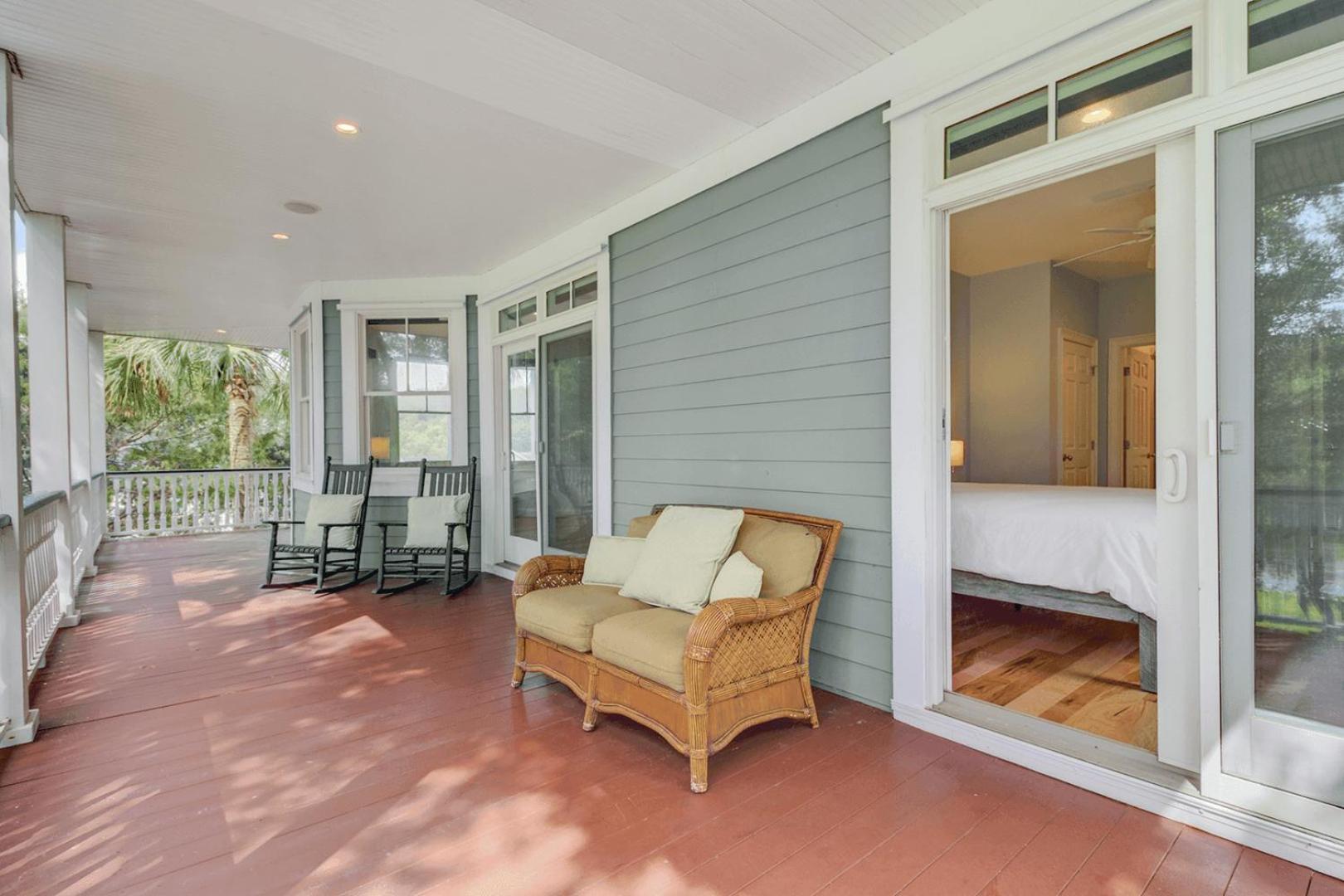 2701 Palm Boulevard by AvantStay Steps to the Beach Ping Pong Putting Green
