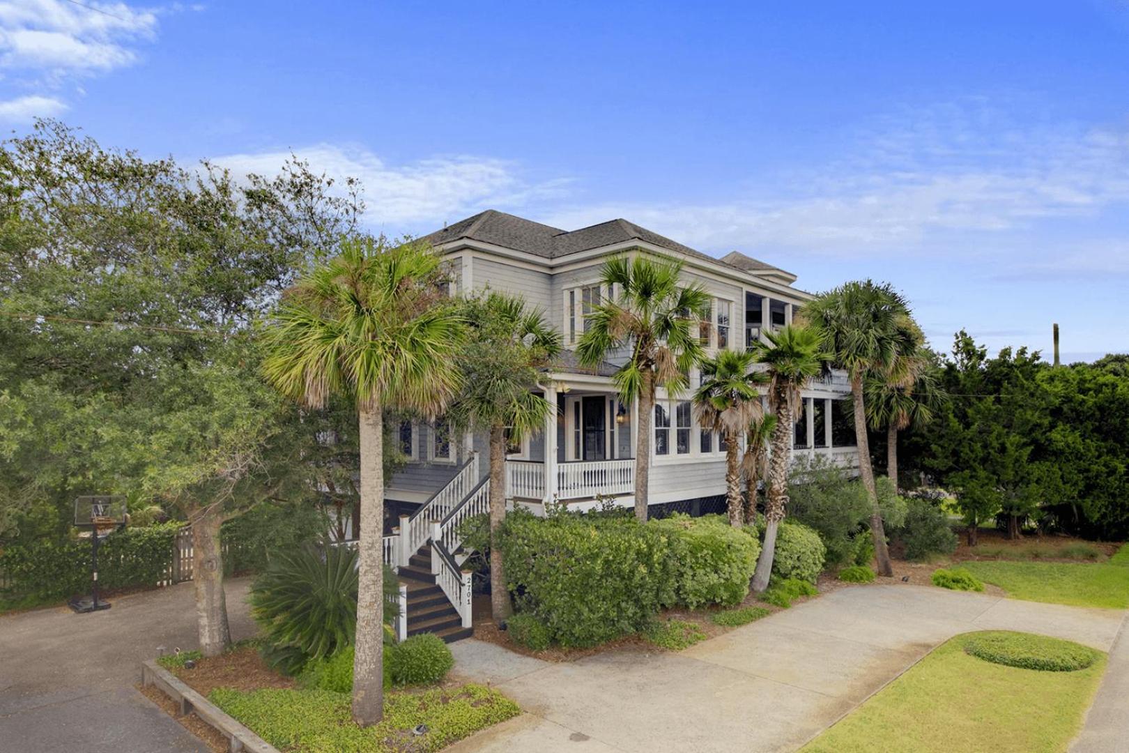 2701 Palm Boulevard by AvantStay Steps to the Beach Ping Pong Putting Green