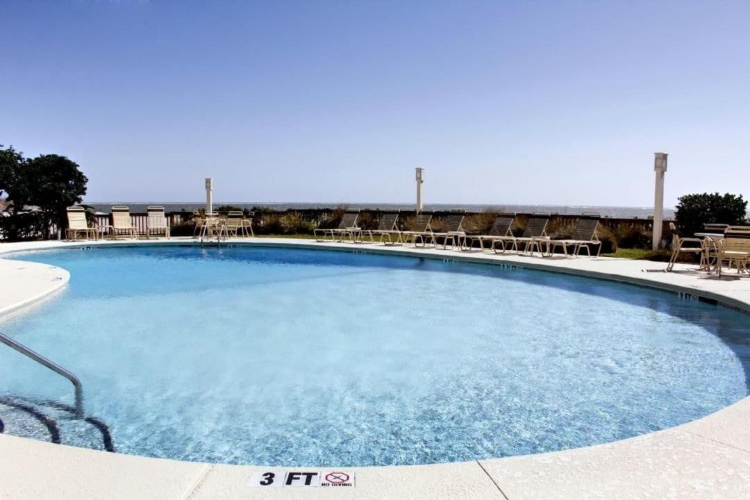 512 Seascape by AvantStay Oceanfront Condo on the Beach Community Pool Access