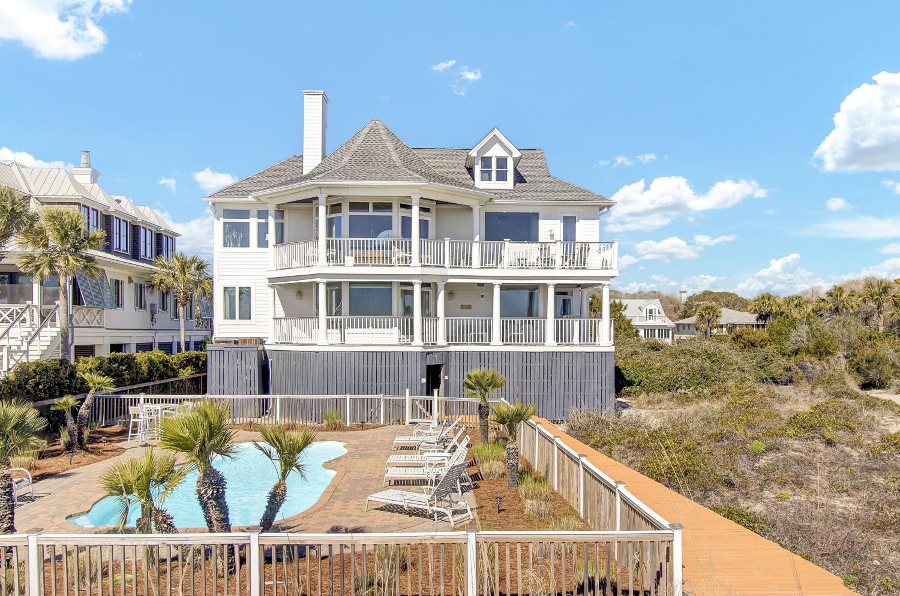 502 Ocean Blvd by AvantStay Beachfront w Pool Ocean Views