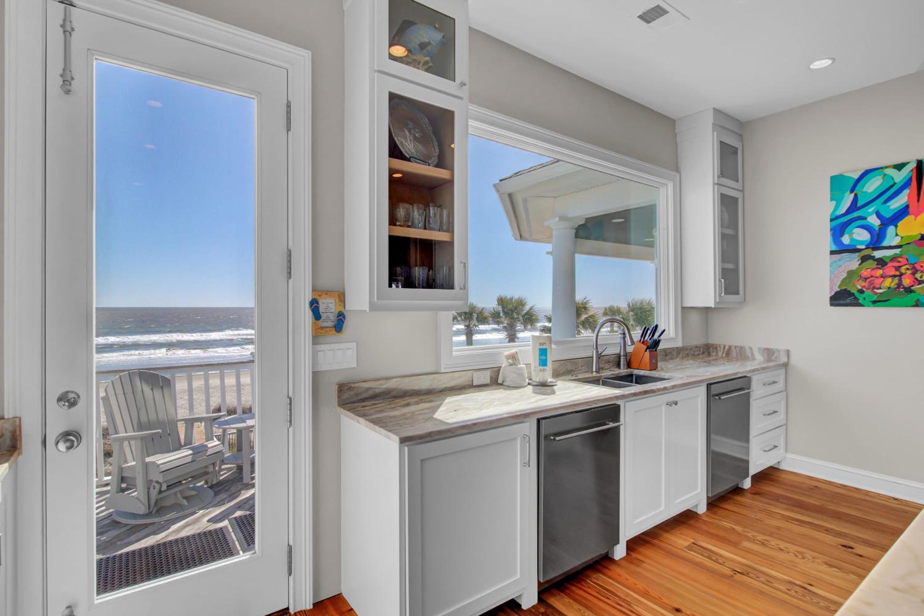 502 Ocean Blvd by AvantStay Beachfront w Pool Ocean Views