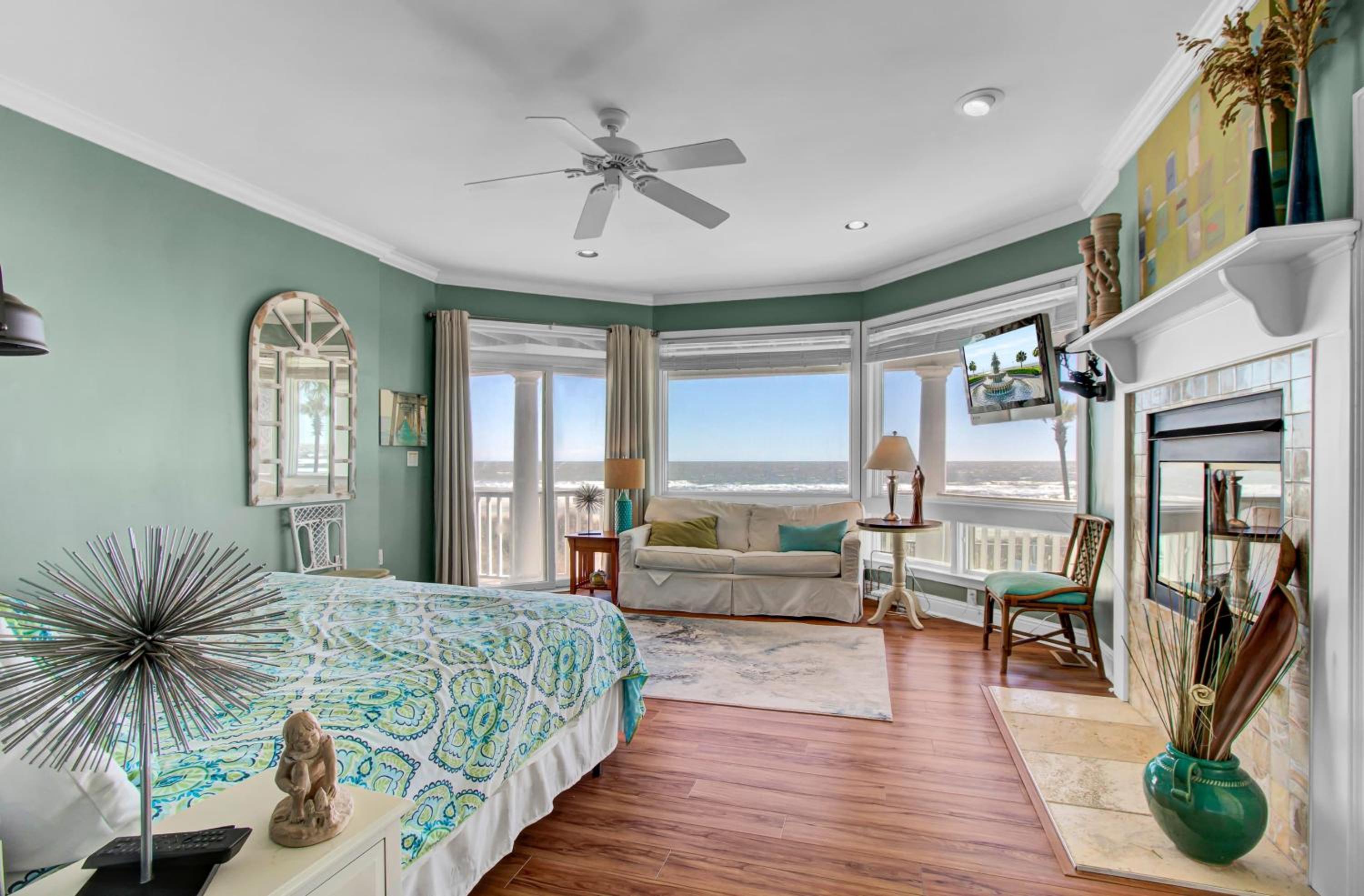502 Ocean Blvd by AvantStay Beachfront w Pool Ocean Views