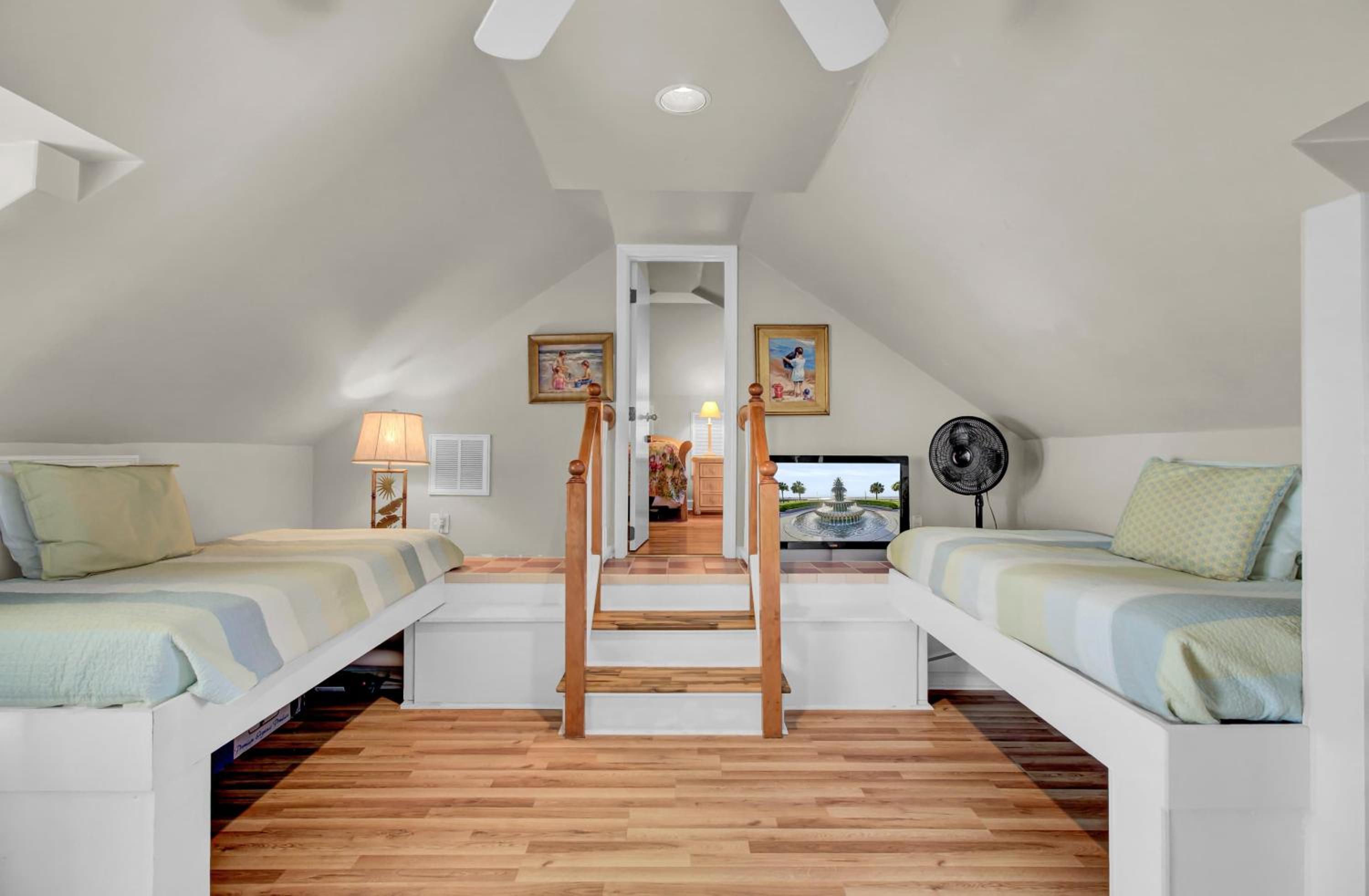 502 Ocean Blvd by AvantStay Beachfront w Pool Ocean Views