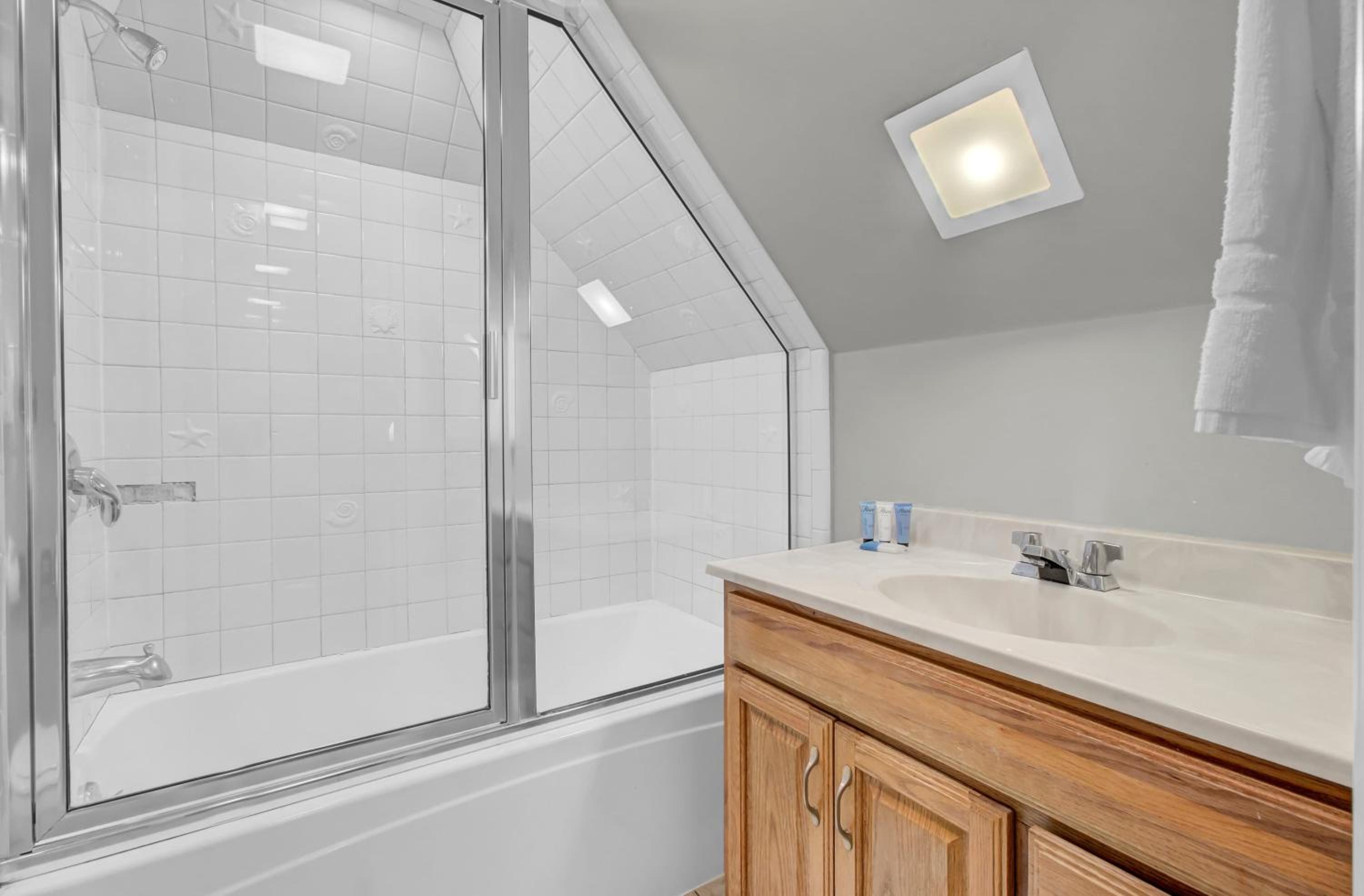 502 Ocean Blvd by AvantStay Beachfront w Pool Ocean Views