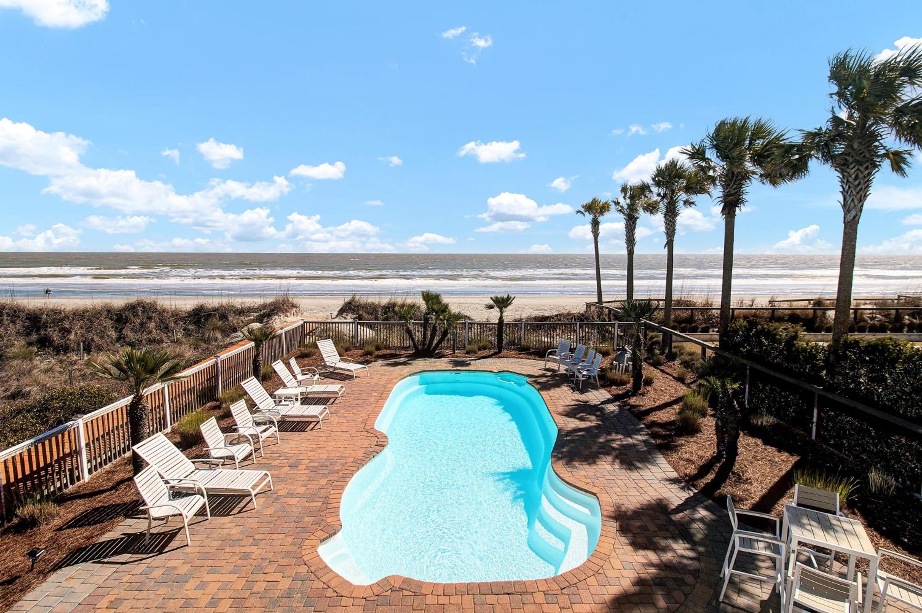 502 Ocean Blvd by AvantStay Beachfront w Pool Ocean Views