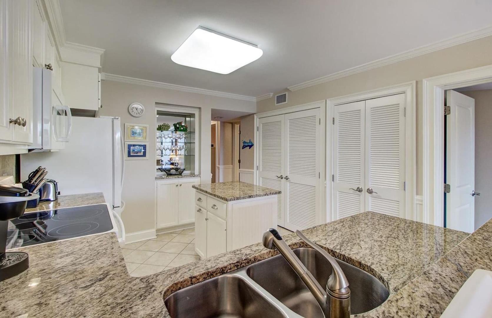 216 C Shipwatch by AvantStay Incredible Community Amenities