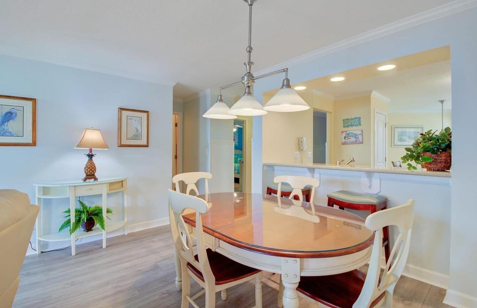 311 Summerhouse by AvantStay Beach Views Access to Community Pool