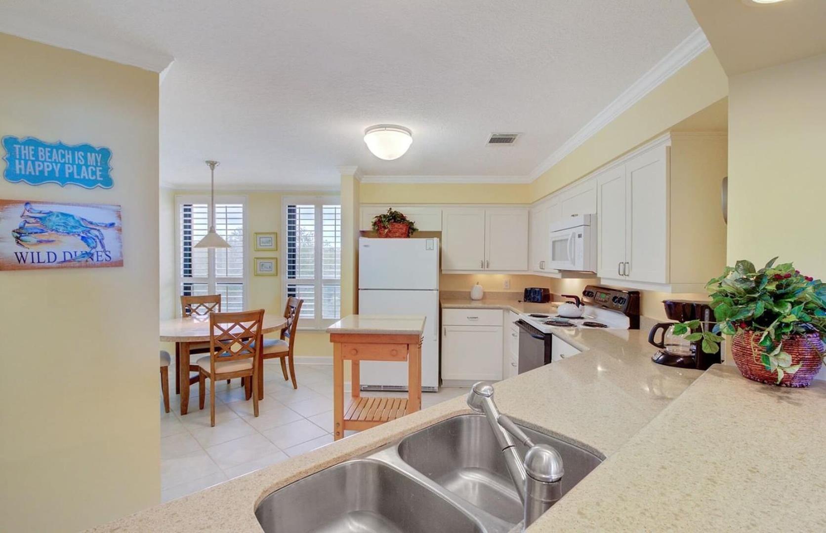 311 Summerhouse by AvantStay Beach Views Access to Community Pool
