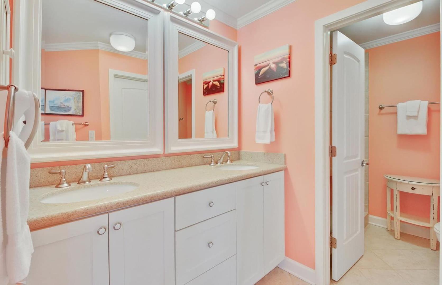 311 Summerhouse by AvantStay Beach Views Access to Community Pool
