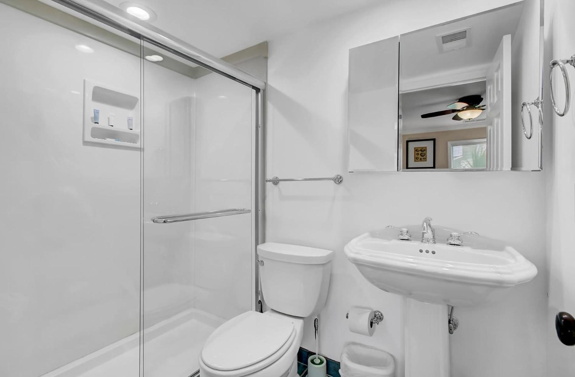 11E Mariners Walk by AvantStay Ocean Views Beachfront Living Shared Pool