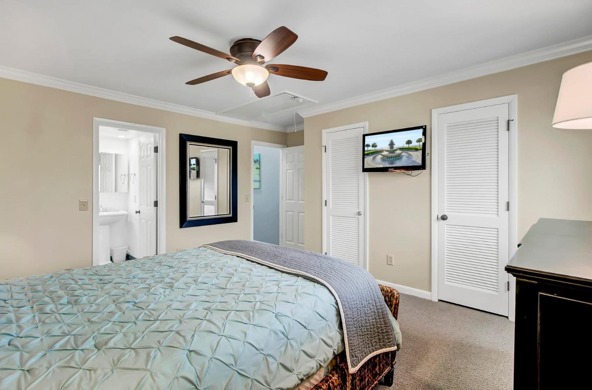 11E Mariners Walk by AvantStay Ocean Views Beachfront Living Shared Pool